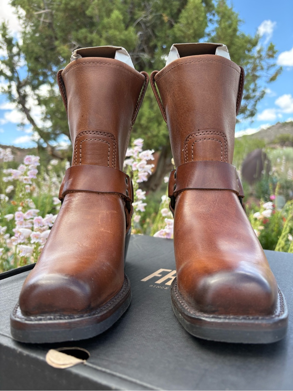 NWT๐บ๐ธ FRYE 8R Harness Boots Cognac - Picture 7 of 16